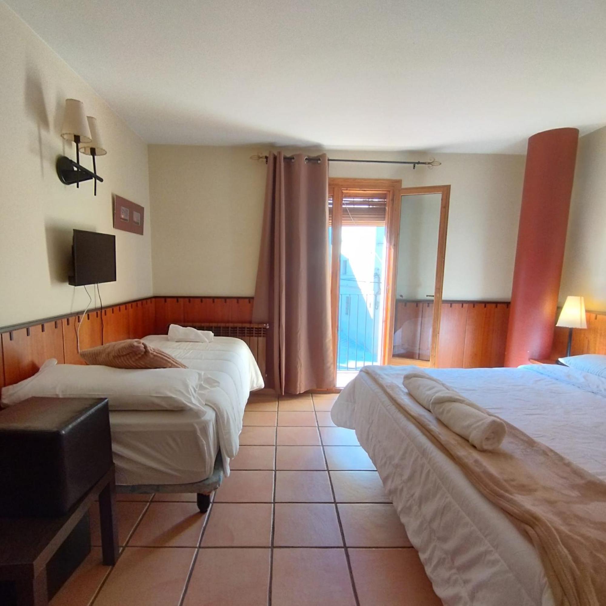 Hostal Tastavins Peñarroya de Tastavins Dış mekan fotoğraf